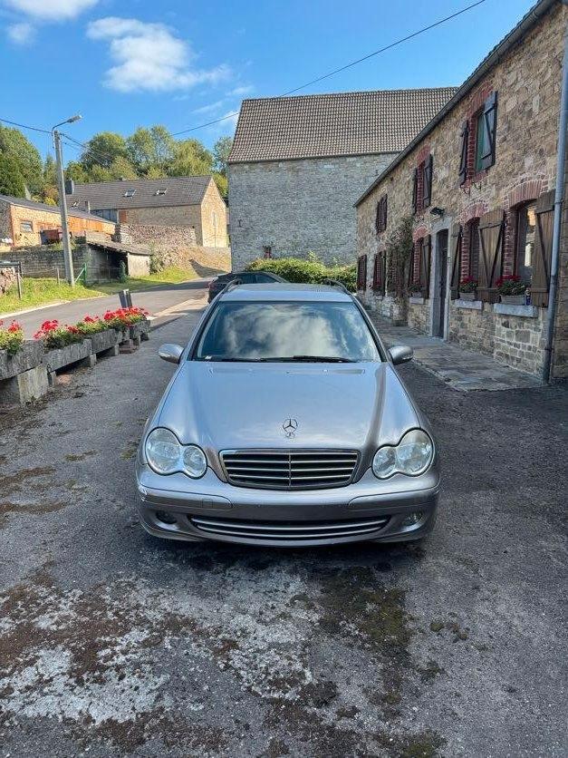 Mercedes C200CDi S203, Autos, Mercedes-Benz, Particulier, Classe C, Diesel, Euro 4, Break, 5 portes, Boîte manuelle, Beige, Noir