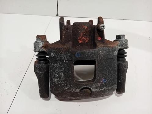REMKLAUW LINKS VOOR Mitsubishi Space Star (A0) (01-2012/-), Auto-onderdelen, Remmen en Aandrijving, Mitsubishi, Gebruikt