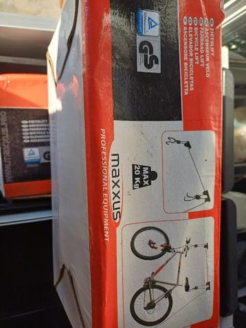 fietslift, banden, zadeltje, drinkbus... e a beschikbaar voor biedingen