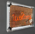 Banksy welcome mat laag nummer in plexibox, Antiek en Kunst, Kunst | Litho's en Zeefdrukken, Ophalen