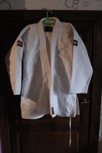 Judogi (kimono) beschikbaar voor biedingen