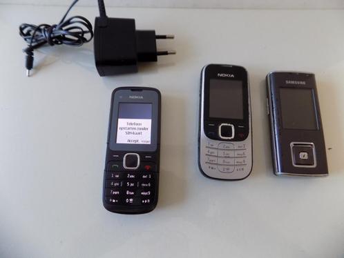 Nokia Vintage 2330-2 c1-01 SAMSUNG SGH-J600 avec chargeurs, Télécoms, Téléphonie mobile | Nokia, Utilisé, Sans abonnement, Sans simlock