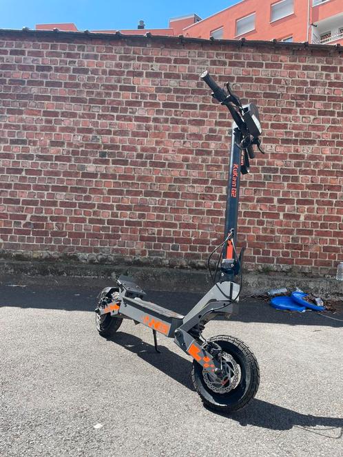 Trotinette électrique Kugoo g2 V.1 55km/h 70km d’autonomie, Fietsen en Brommers, Steps, Zo goed als nieuw, Ophalen
