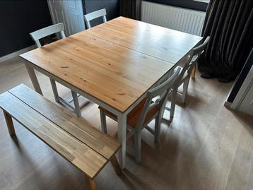 Lot 2 tables / 4 chaises / 2 bancs, Enlèvement