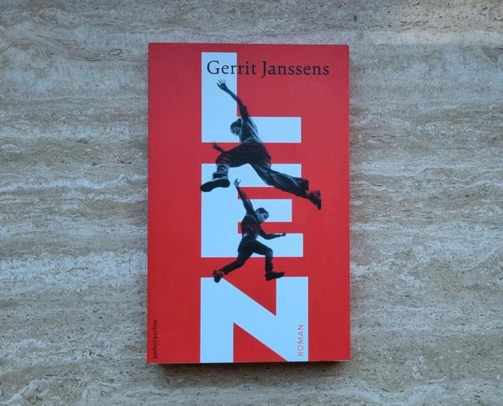 Len, roman over afrekening tussen profvoetballer en broer, Boeken, Romans, Nieuw, België, Ophalen of Verzenden