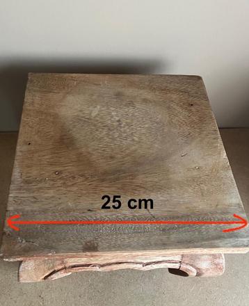 Tropische stevige basis van ruw hout beschikbaar voor biedingen