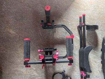 Camera Schouder Video Rig van Neewer beschikbaar voor biedingen