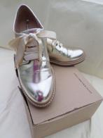 goud kleurige veterschoenen m 39 nu voor € 15, Ophalen of Verzenden, Zo goed als nieuw, Overige typen
