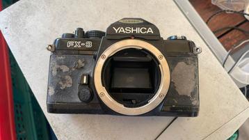 Appareil photo boîtier Yashica FX-3 disponible aux enchères