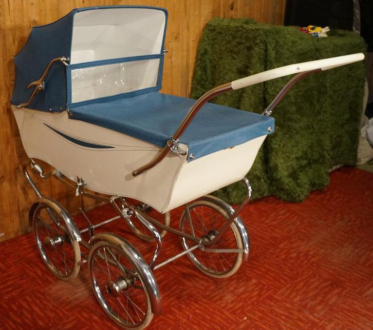 Flower power kinderwandelwagen Oldtimer Retro vintage Design, Antiek en Kunst, Curiosa en Brocante, Ophalen