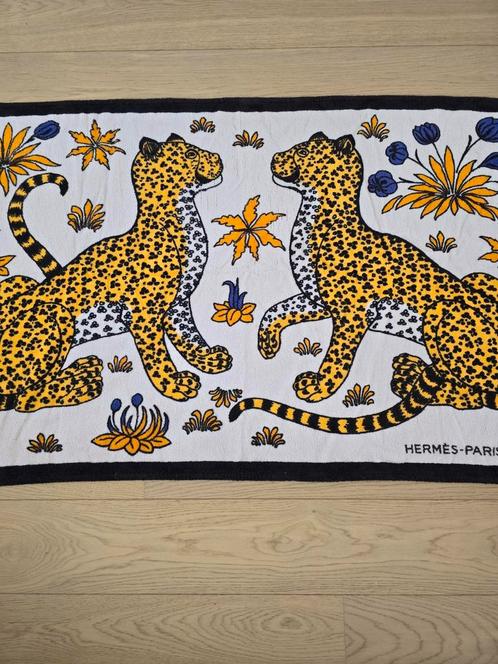 Hermès strandlakenmat, Huis en Inrichting, Badkamer | Badtextiel en Accessoires, Gebruikt, Badmat, Oranje, Ophalen of Verzenden