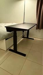 IKEA elektrisch bureau 140x60 – Zwart — incl. kabelgoot & …, Huis en Inrichting, Ophalen, Elektrisch, Zo goed als nieuw, Bureau
