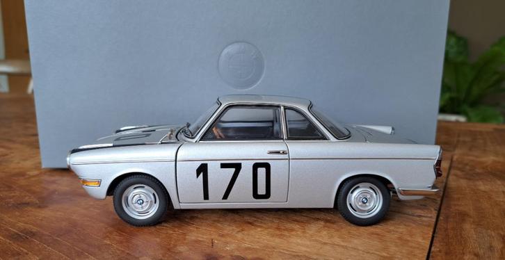 BMW 700 Rennsport Coupé #170 Autoart Dealer edition, Hobby en Vrije tijd, Modelauto's | 1:18, Nieuw, Auto, Autoart, Ophalen of Verzenden
