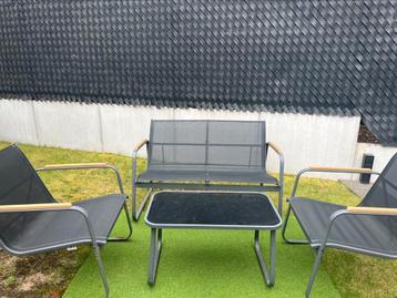4 delige tuinset beschikbaar voor biedingen