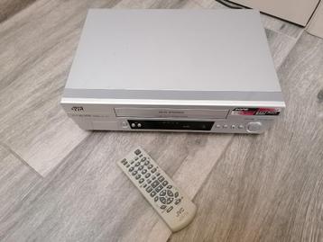 JVC HR-V510 | VHS Videorecorder + afstandsbediening beschikbaar voor biedingen
