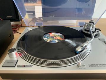 Set: versterker Denon,platendraaier, luidsprekers bose  beschikbaar voor biedingen