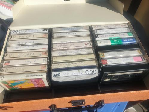 Te koop dringend wegens verhuizing !!, Cd's en Dvd's, Cassettebandjes, Gebruikt, Voorbespeeld, Overige genres, 26 bandjes of meer