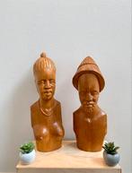 Afrikaans koppel houten bustes, Enlèvement