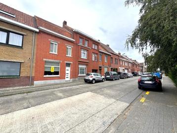 WONING MET PRACHTIGE TUIN TE MARKE (KORTRIJK) beschikbaar voor biedingen