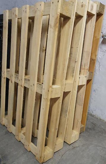 Houten paletten disponible aux enchères