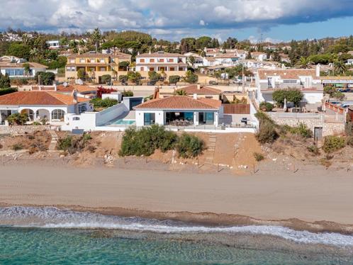 Première ligne de plage - villa entièrement rénovée, Immo, Étranger, Espagne, Maison d'habitation, Autres