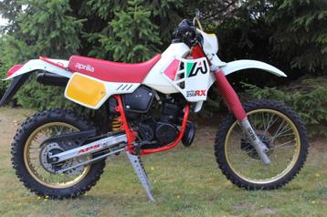 APRILIA RX125/250 VINTAGE - KOPLAMPPLAAT beschikbaar voor biedingen