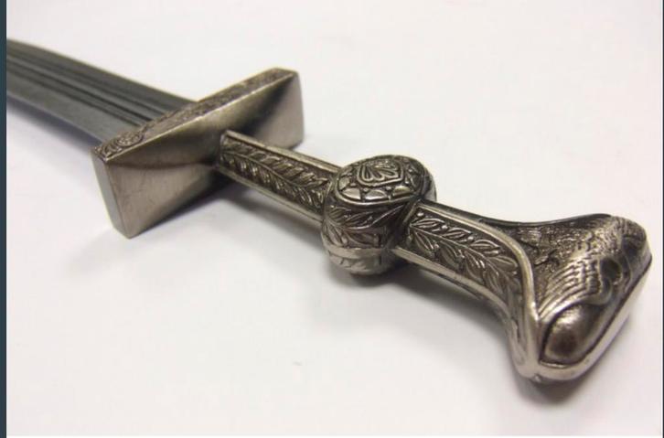 poignard romain., Collections, Objets militaires | Général, Armée de terre, Enlèvement