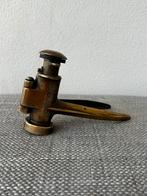 Antieke franse bronzen wijnkurker, Ophalen