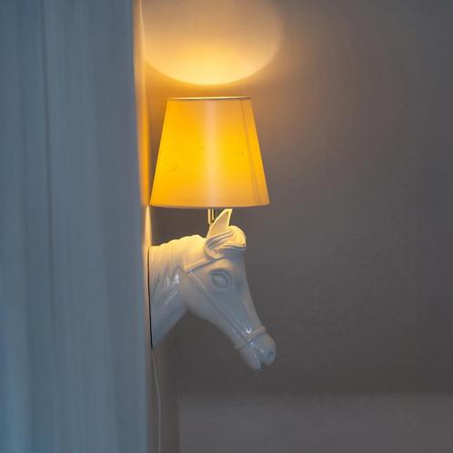 2 paardenkop wandlampen, Huis en Inrichting, Lampen | Wandlampen, Zo goed als nieuw, Kunststof, Ophalen of Verzenden