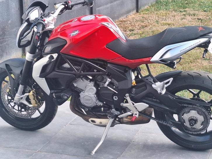 mv agusta brutale met extras prachtstaat, Motoren, Motoren | MV Agusta, Particulier, Naked bike, meer dan 35 kW, 3 cilinders, Motorrijbewijs A