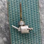 VW Kever brandstofkraan 6MM 1956 en eerder 111209021D, Ophalen of Verzenden, Gebruikt