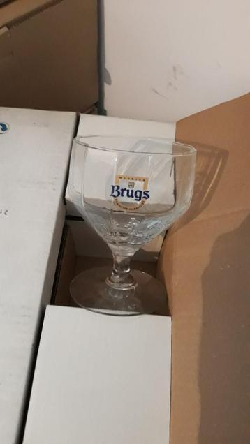 6 verres Brugs avec boîte (0,25 cents / pièce) disponible aux enchères