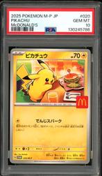Pikachu [Big Mac McDonalds] PSA 10 - M-P 020 Japanese Promo, Hobby en Vrije tijd, Ophalen of Verzenden, Zo goed als nieuw, Losse kaart