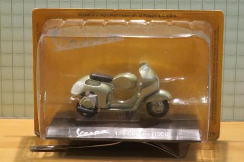 Vespa 125 circuito 1950 1:18 blister, Hobby en Vrije tijd, Modelauto's | 1:18, Nieuw, Motor, Overige merken, Ophalen of Verzenden