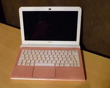 Metallic roze witte laptop 11,6” van Sony Vaio SVE1111M1EP  