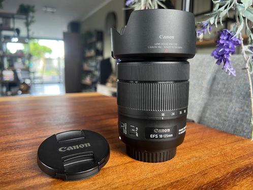 Canon Efs 18-135 mm 1: 3.5-5.6 IS USM, Audio, Tv en Foto, Foto | Lenzen en Objectieven, Zo goed als nieuw, Telelens, Zoom, Ophalen