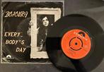 BOJOURA ( GOLDEN EARRING ) - Everybody's day / Faceless (7#), Gebruikt, 7 inch, Single, Ophalen of Verzenden