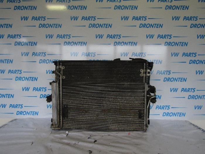 Radiateur van een Volkswagen Touareg, Auto-onderdelen, Airco en Verwarming, Volkswagen, Gebruikt, 3 maanden garantie, Ophalen of Verzenden