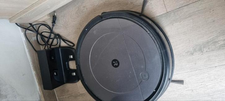 Irobot stofzuiger + dweil functie + bediening app, Elektronische apparatuur, Stofzuigers, Zo goed als nieuw, Stofzuiger, Reservoir