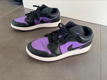 Nike Air Jordan 1 Low GS "Purple Venom", Zwart, Nike, Ophalen of Verzenden, Sneakers