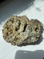 Pyrite (dodécaèdre) sur quartz, Enlèvement ou Envoi
