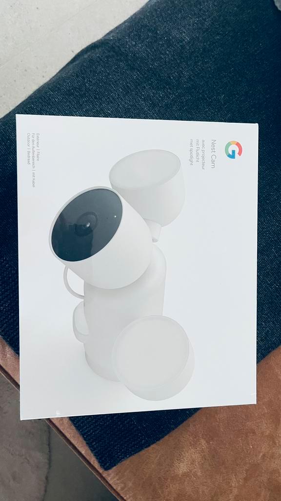 Google beveiligingscamera met lichten - nieuw in de doos, Audio, Tv en Foto, Videobewaking, Nieuw, Buitencamera, Ophalen