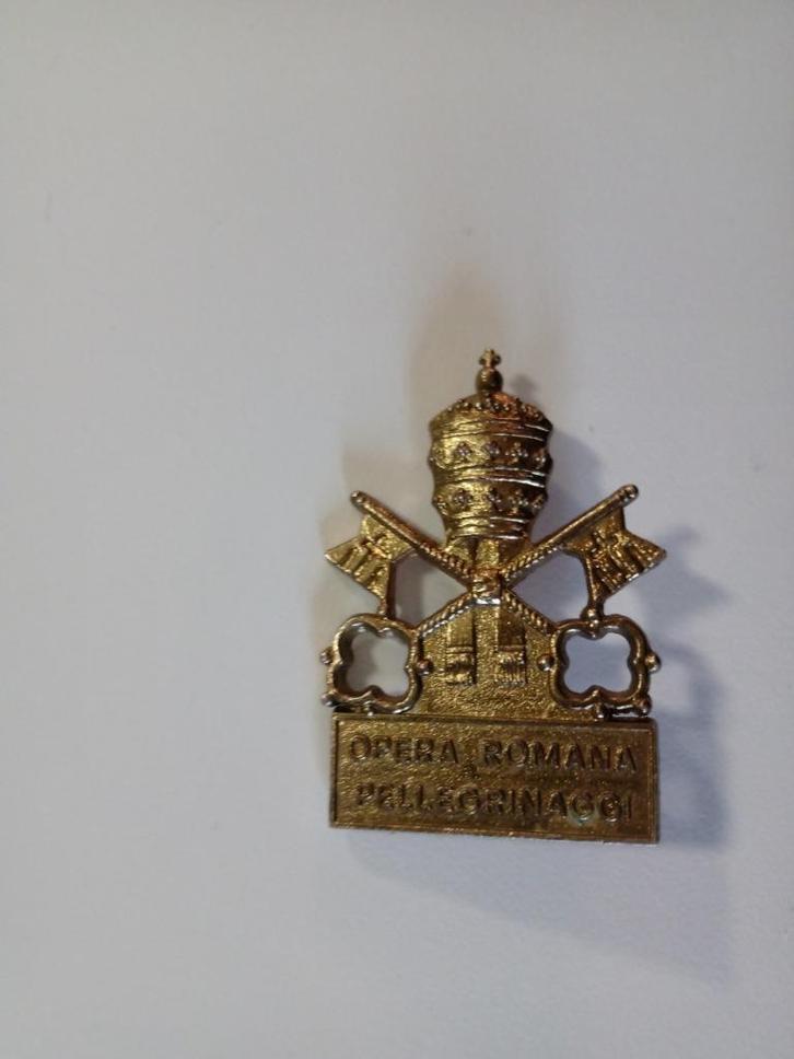 Bronzen broche, wapenschild Vaticaan 1960, Rome, Italië, ges, Handtassen en Accessoires, Broches, Brons, Ophalen of Verzenden
