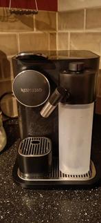 nespresso delonghi 1 maand oud, Ophalen, Zo goed als nieuw