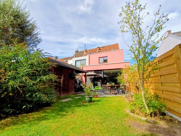 Gerenoveerde halfopen bebouwing grenzend aan het Potuitpark, Immo, Huizen en Appartementen te koop, Gent, 200 tot 500 m², Hoekwoning