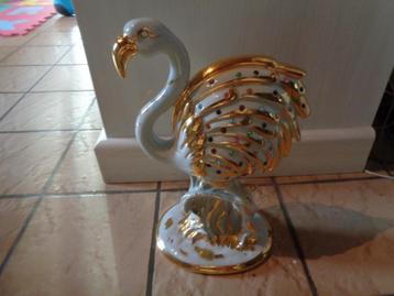 Capodimonte flamingo met gekleurde kristalletjes beschikbaar voor biedingen