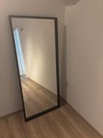 Spiegel zwarte kader, Huis en Inrichting, Woonaccessoires | Spiegels, Ophalen, 100 tot 150 cm, Zo goed als nieuw, Rechthoekig