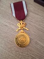 Medaille in de kroonorde, Postzegels en Munten, Penningen en Medailles, Verzenden