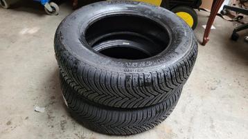 2 Pneus été 225 60 R16 . Michelin