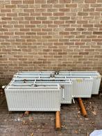 Radiatoren Man Marcke+koppeling, thermostaat en muurbeugels!, Ophalen, Zo goed als nieuw, Thermostaat